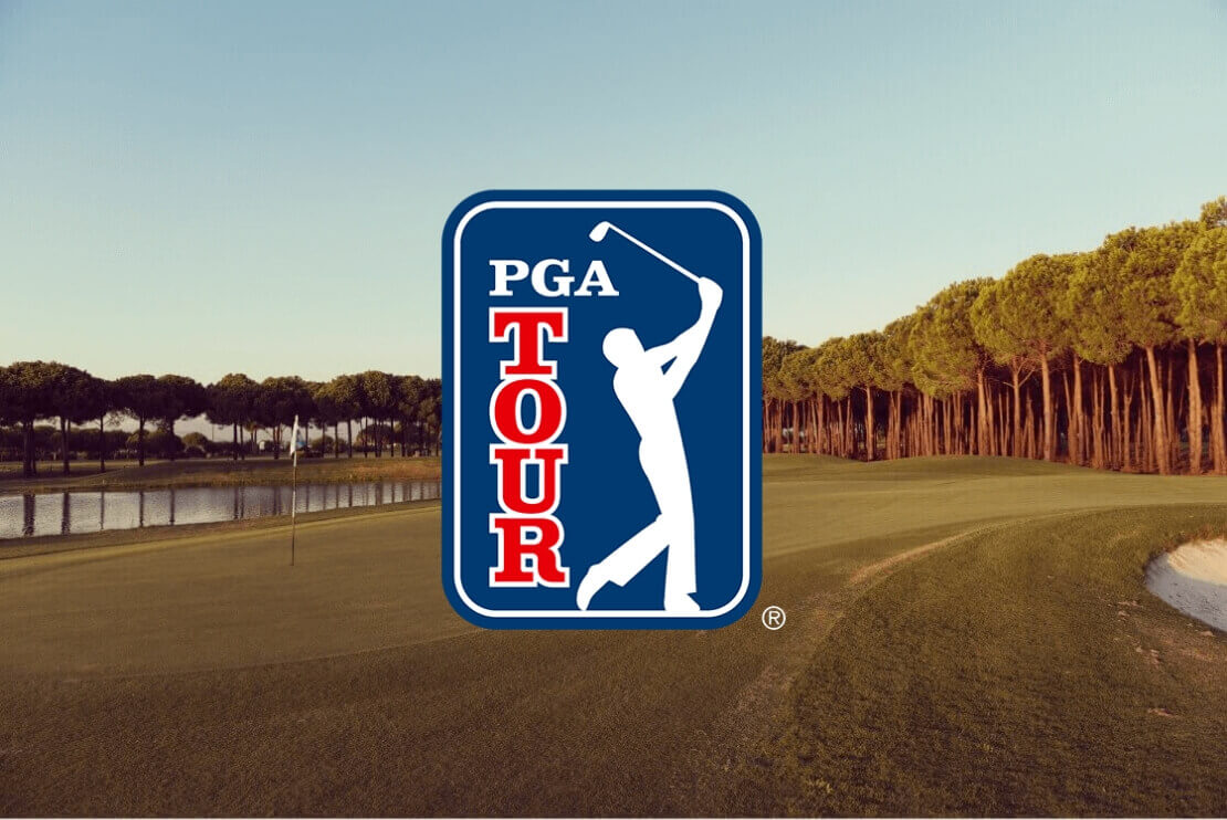 PGA-Logo und im Hintergrund ein Golfplatz