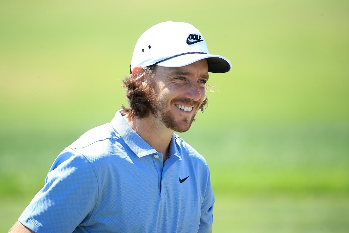 Tommy Fleetwood lächelt bei dem Portugal Masters.