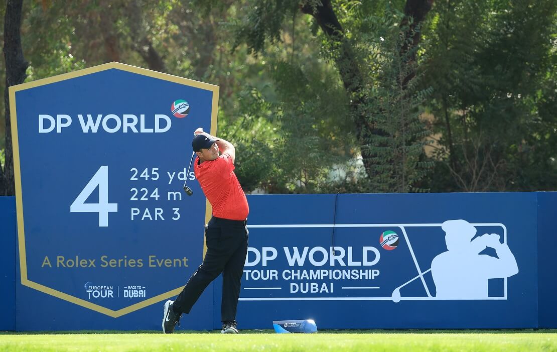 Patrick Reed schläft bei der DP World Tour Championship ab