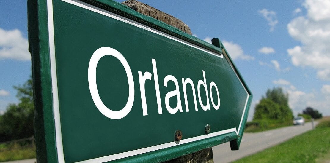 Wegweiser mit der Aufschrift "Orlando"