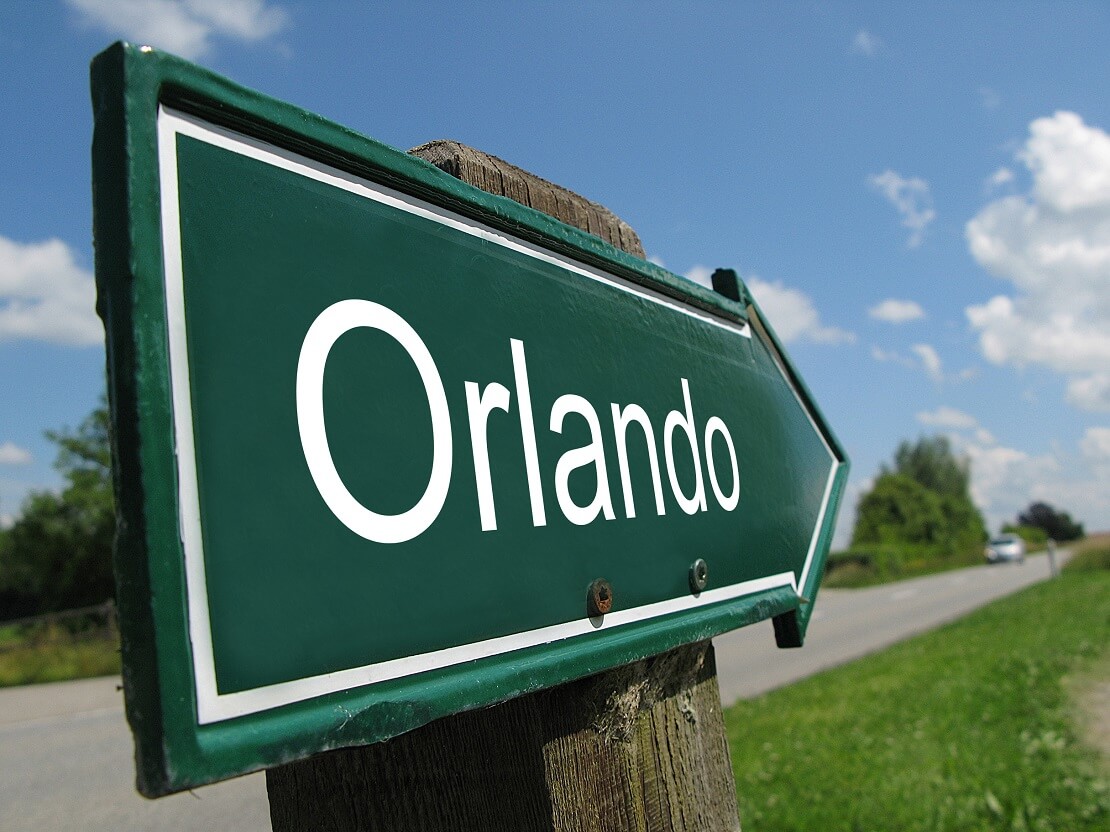 Wegweiser mit der Aufschrift "Orlando"