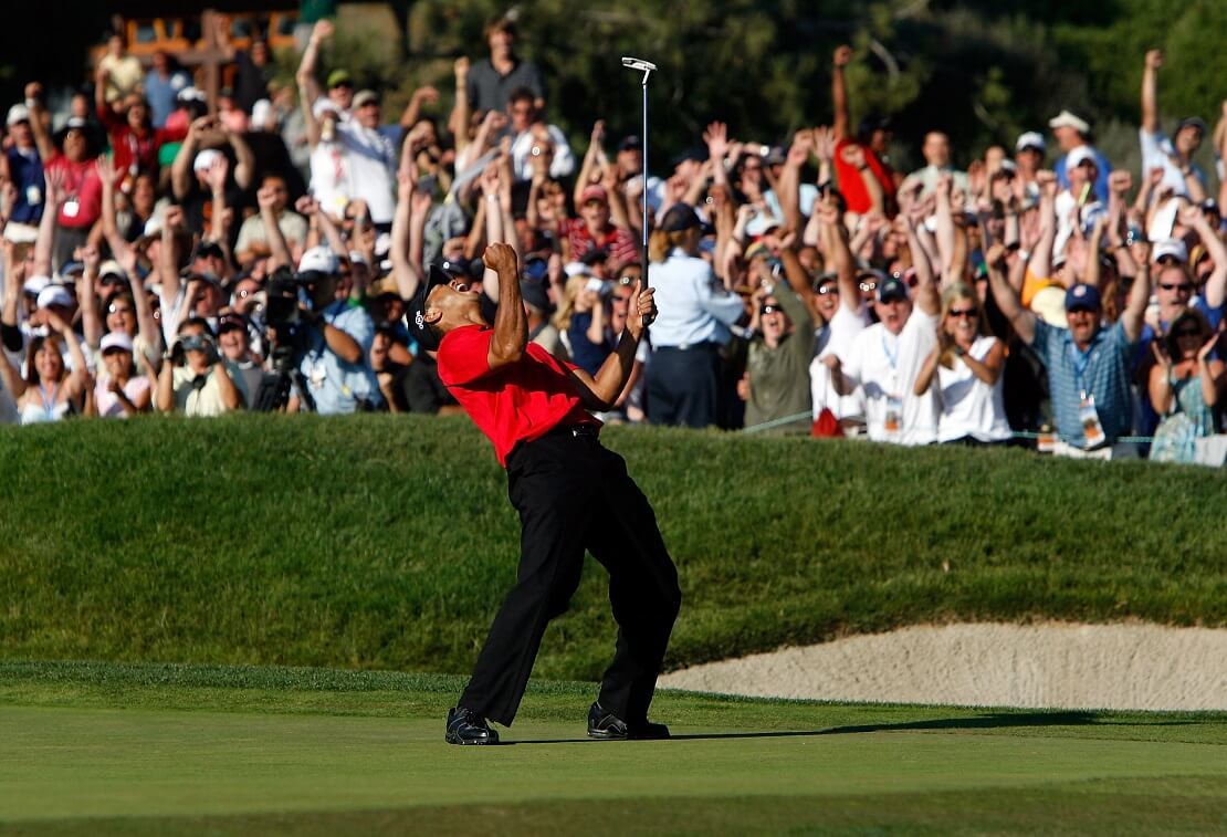 Tiger Woods jubelt vor seinen Fans bei der US Open 2008