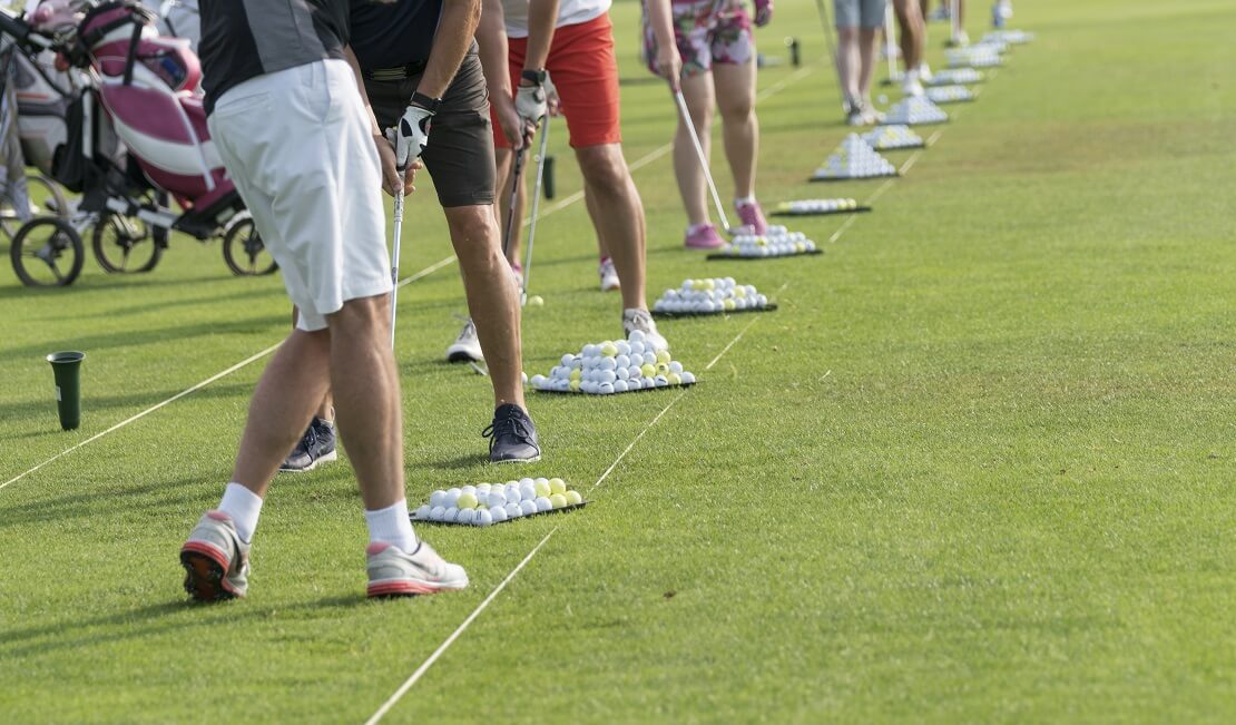 Golfer auf Driving Range