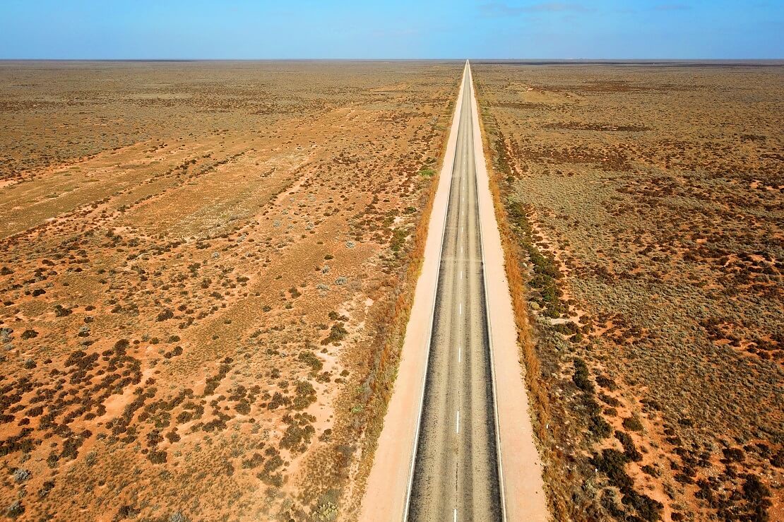 Nullarbor Wüste mit Highway