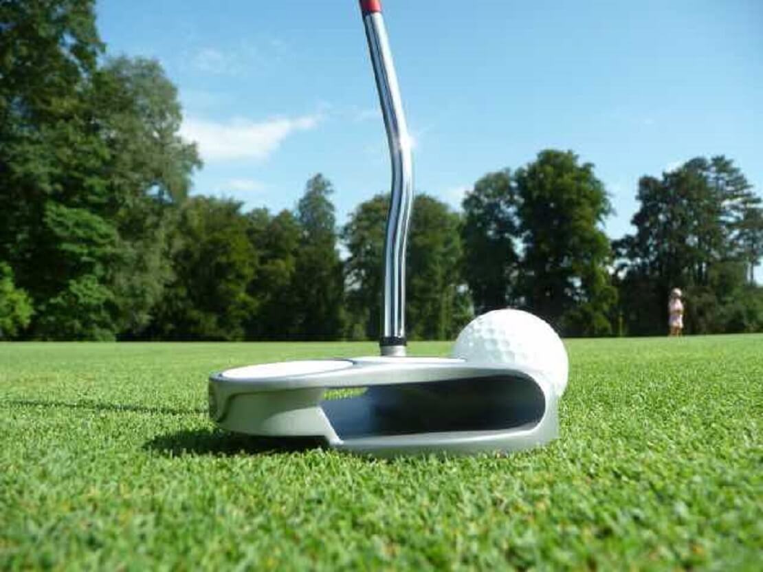 Putter Odyssey White Hot OG 2 Ball 2021 mit Aussparung