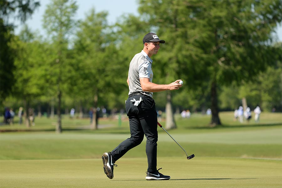 Viktor Hovland läuft über den Platz