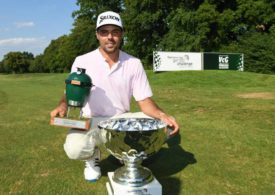 Alejandro Del Rey mit der Trophäe und dem Big Green Egg