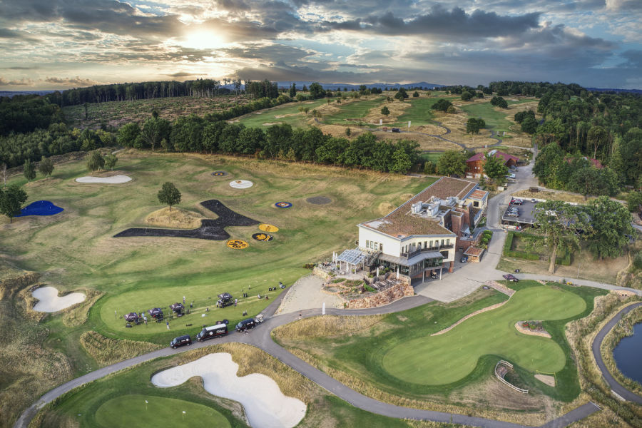 Ein Golfplatz von oben