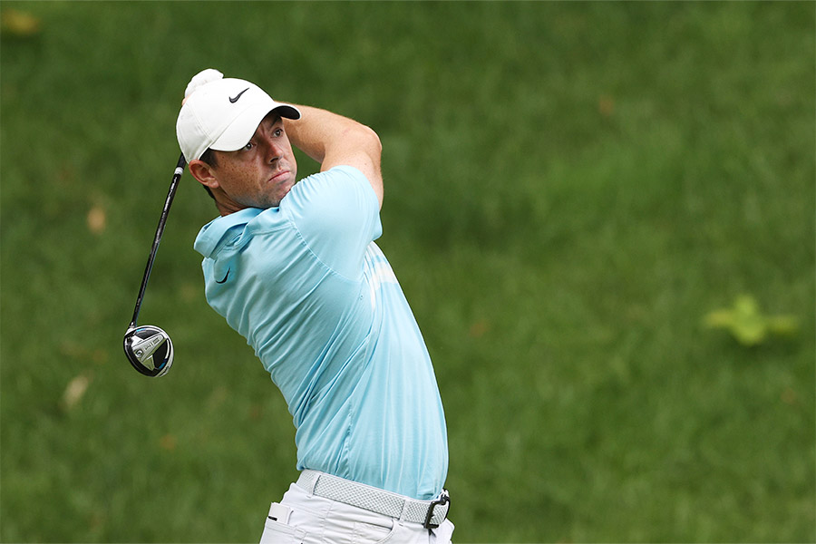 Rory Mcilroy beim Abschlag mit dem Driver