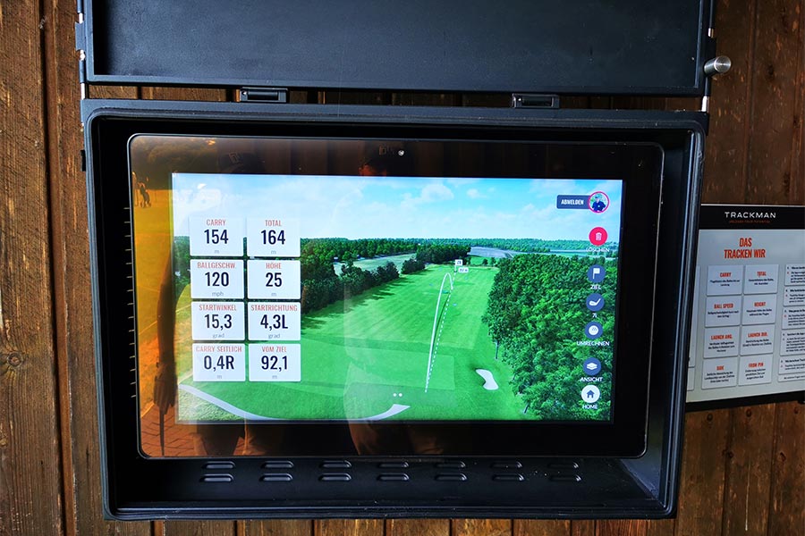 Ein Bildschirm der ein Golf Bahn zeigt