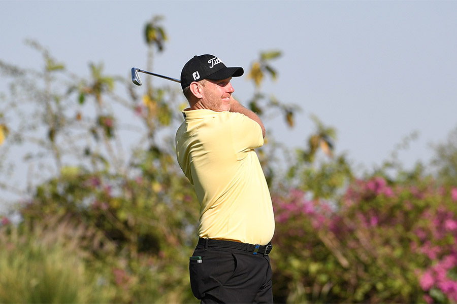 Der Golfer Stephen Gallacher schwingt seinen Golfschläger