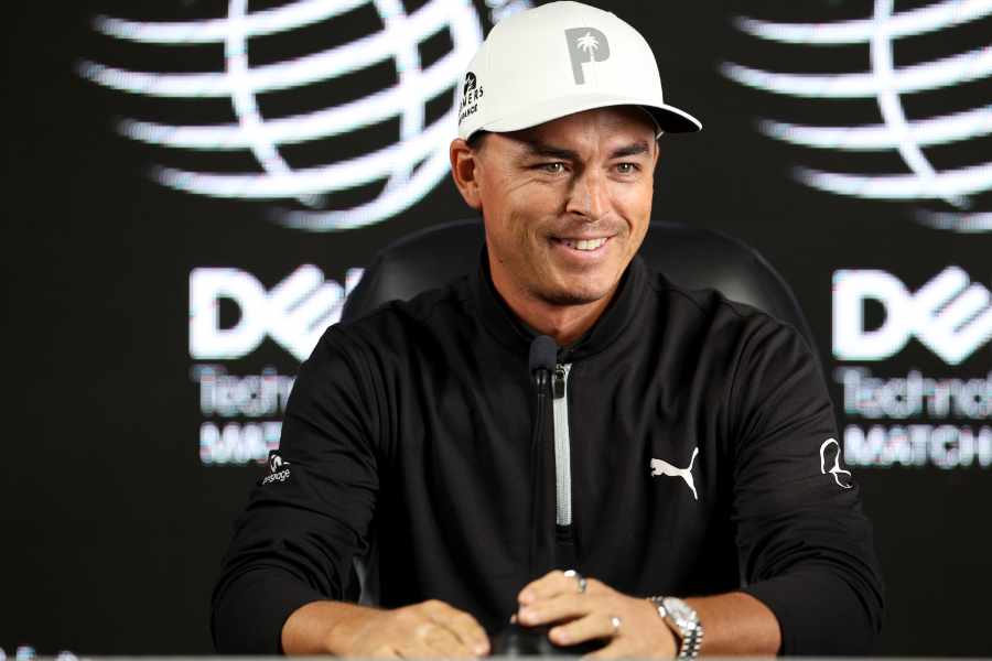 Rickie Fowler auf einer Pressekonferenz des WGC-Dell Technologies Match Play im Austin Country Club