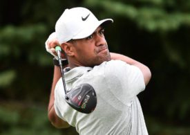 Golfer Tony Finau beim Abschlag