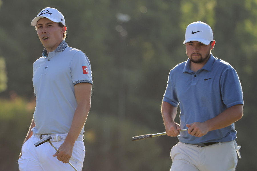 Matt Fitzpatrick und Alex Fitzpatrick laufen nebeneinander her