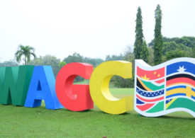 Die großen Buchstaben WAGC auf einem Golfplatz