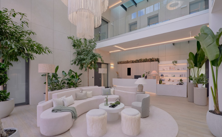 Eine luxuriöse Hotel-Lobby
