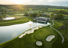 Panoramablick über ein luxuriöses Golf Resort