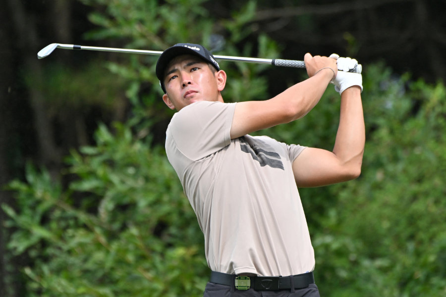Golfer Keita Nakajima nach seinem Abschlag