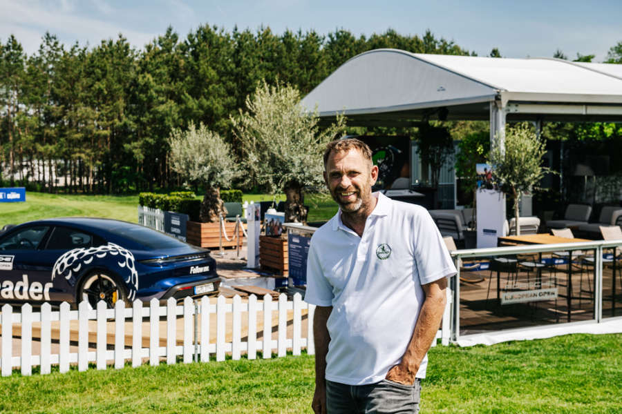 Michael Blesch, der Designer der Green Eagle Golf Courses auf einem Golfplatz