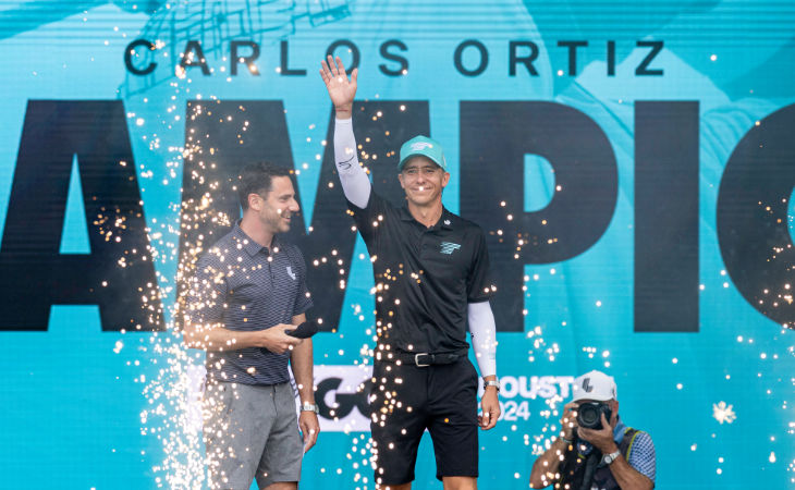 Carlos Ortiz feiert den Sieg beim LIV-Event in Houston