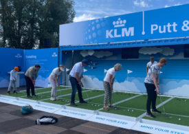 Teilnehmer an einem Puttingwettbewerb auf der KLM Open 2024