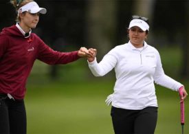 Nelly Korda und Lilia Vu geben sich die Faust
